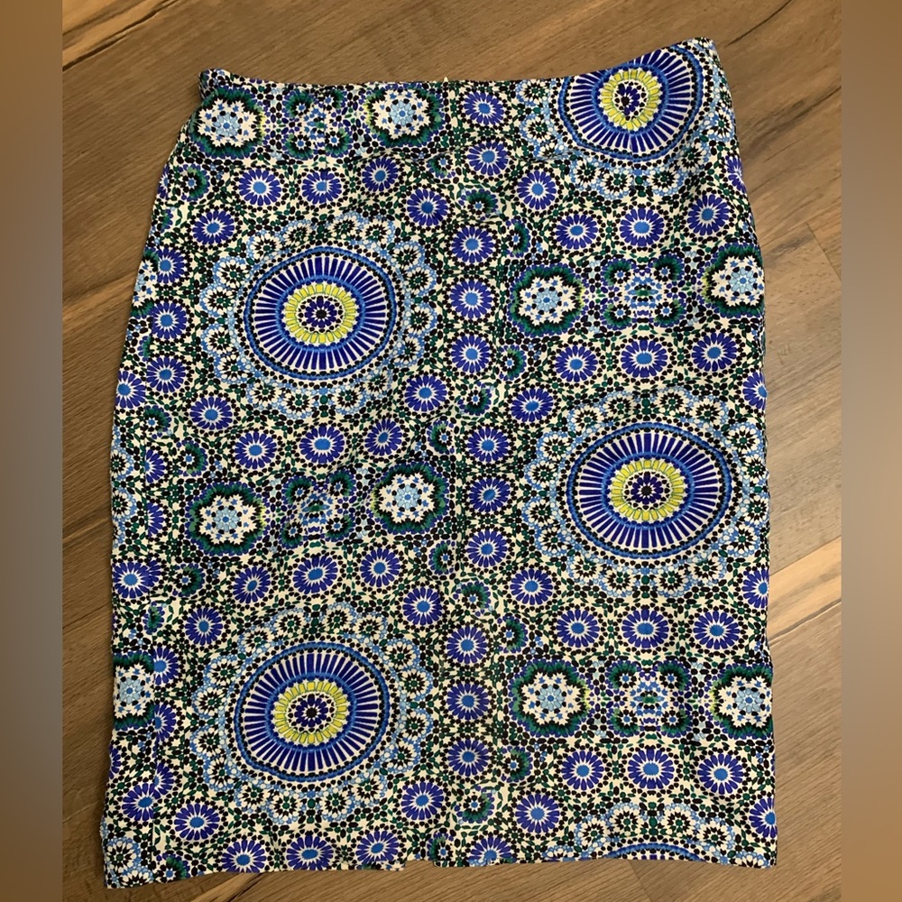 Banana Republic printed skirt size 8